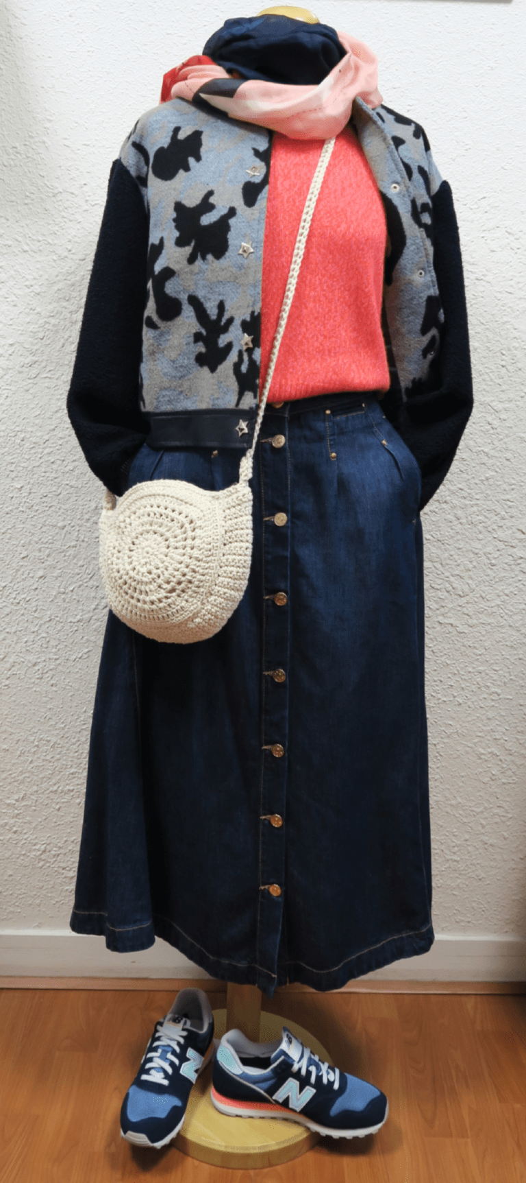 Mannequin femme jupe Pierlot